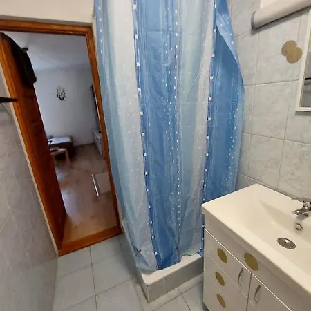 Daire Pintyoke Vendeghaz Toserdo Lakitelek